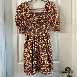 Brown and white puff sleeve dress